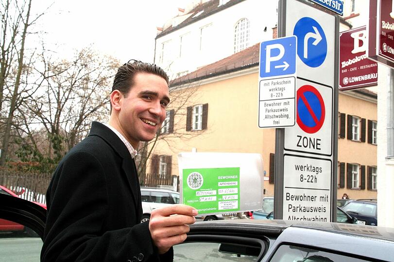 Für 30 Euro kann man sich eine solche Parklizenz kaufen &ndash; ein Stellplatz ist damit aber nicht garantiert.