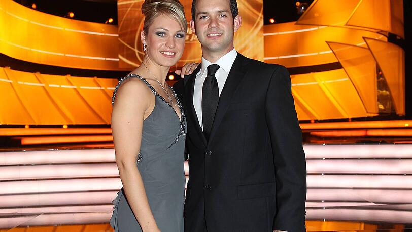 Schönes Paar: Magdalena Neuner und Josef Holzer. Schönes Paar: Magdalena Neuner und Josef Holzer.