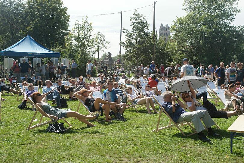 So schön war das Fest an der Isar: Tausende haben das Ende der Renaturierung gefeiert. Die besten Bilder vom Fluss-Fest.