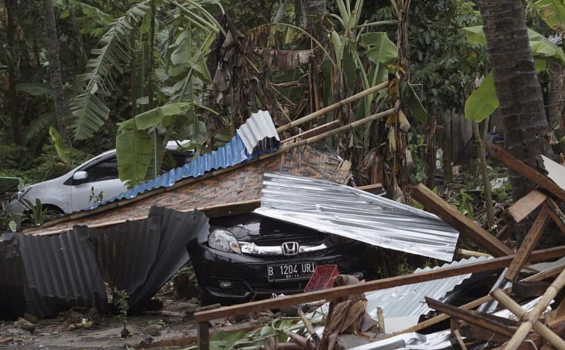 Eine Tsunami-Katastrophe auf den indonesischen Inseln Sumatra und Java hat viele Menschen das Leben gekostet und schwere Schäden angerichtet.