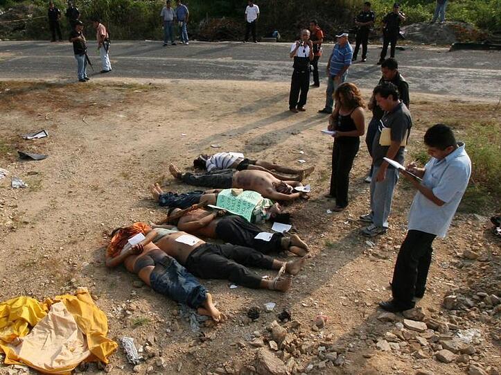 Im gnadenlosen Krieg zwischen rivalisierenden Drogenbanden werden in Mexiko jeden Tag Mordopfer entdeckt (Archivfoto vom 22.10.2010)