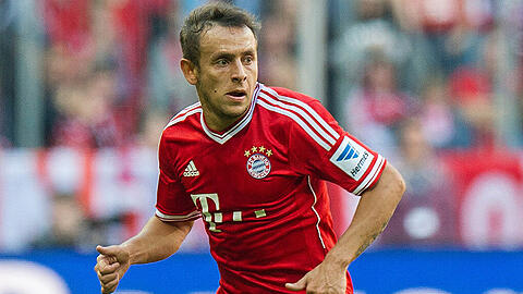 Bekommt einen neuen Vertrag: Rafinha.