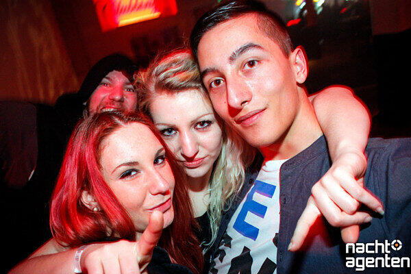 Die Partyreihe "Musikverkehr" in der Nachtgalerie bietet für jeden Feierwütigen die passende Musik: Angefangen von Hip-Hop, über R'n'B, Pop, Funk, Rock, Disco und Mash Up, spielten die DJ's alles.