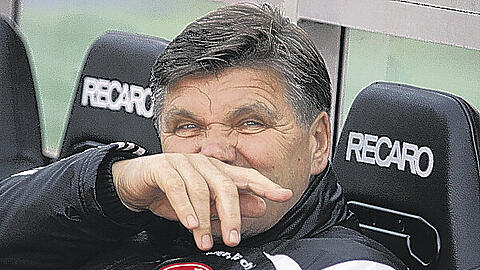 Dienstende nach 27 Monaten als Cheftrainer des 1. FCN: Seit gestern gehört die Ära Hans Meyer der Vergangenheit an.