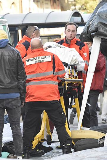 Am Freitagabend räumte die Polizei das Flüchtlingscamp am Sendlinger Tor. Die Bilder vom Einsatz.