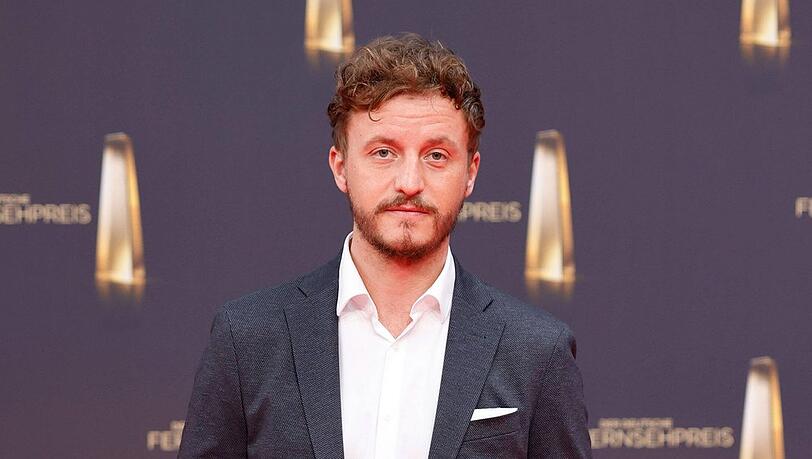 Tommi Schmitt beim Deutschen Fernsehpreis 2022.