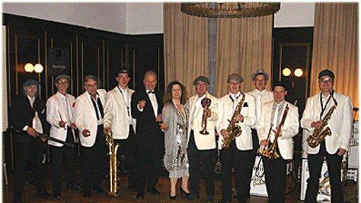Das Swing & Dance Orchestra spielt nicht zum ersten Mal in Fürstenried. Das Swing & Dance Orchestra spielt nicht zum ersten Mal in Fürstenried.