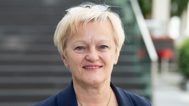 Ein Gericht hat Beschimpfungen gegen die Grünen-Politikerin Renate Künast wie "Stück Scheisse" als zulässig bewertet. Ein Gericht hat Beschimpfungen gegen die Grünen-Politikerin Renate Künast wie "Stück Scheisse" als zulässig bewertet.