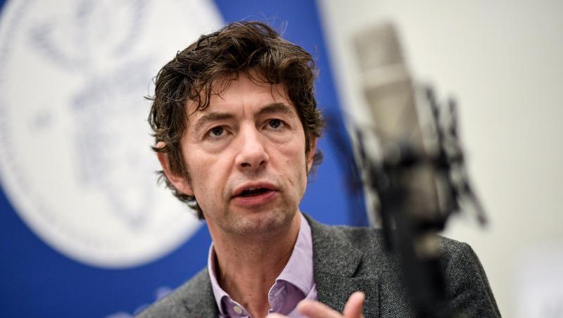Christian Drosten ist der Direktor des Instituts für Virologie an der Berliner Charité. Christian Drosten ist der Direktor des Instituts für Virologie an der Berliner Charité.