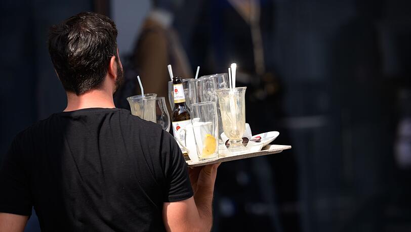 Die Arbeitskosten sind in Deutschland im EU-Vergleich hoch (Archivbild)