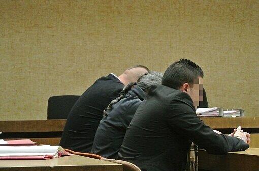 Drei Security-Mitarbeiter vom Löwenbräuzelt auf der Angklagebank.