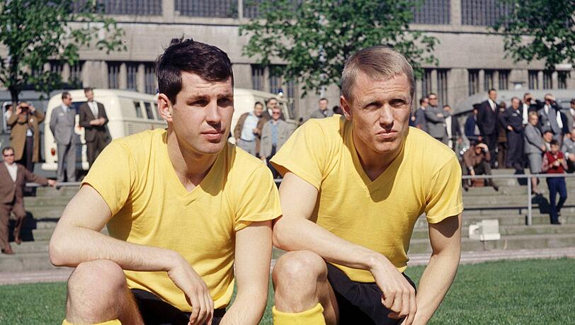 Spielten damals für Borussia Dortmund: Sigfried Held (re.) und Lothar Emmerich. Spielten damals für Borussia Dortmund: Sigfried Held (re.) und Lothar Emmerich.