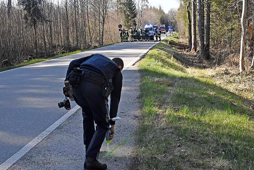 Der 71-jährige Fahrer aus München wurde schwer verletzt.