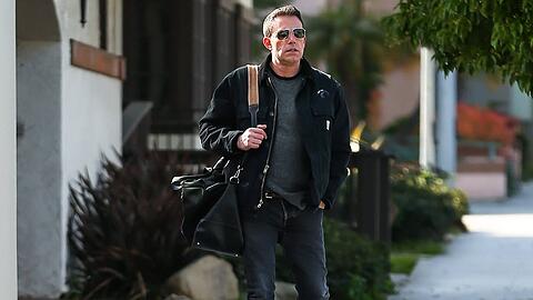 Soll schon seit Wochen nicht mehr mit seiner Ehefrau Jennifer Lopez zusammen wohnen: Hollywood-Star Ben Affleck.