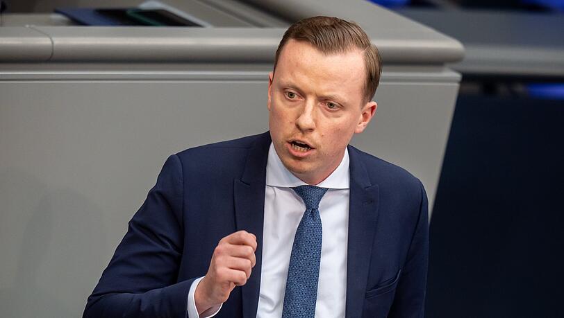 Der SPD-Außenpolitiker Ahmetovic nimmt in der Debatte über eine Anerkennung Palästinas eine andere Position ein als die Bundesregierung.