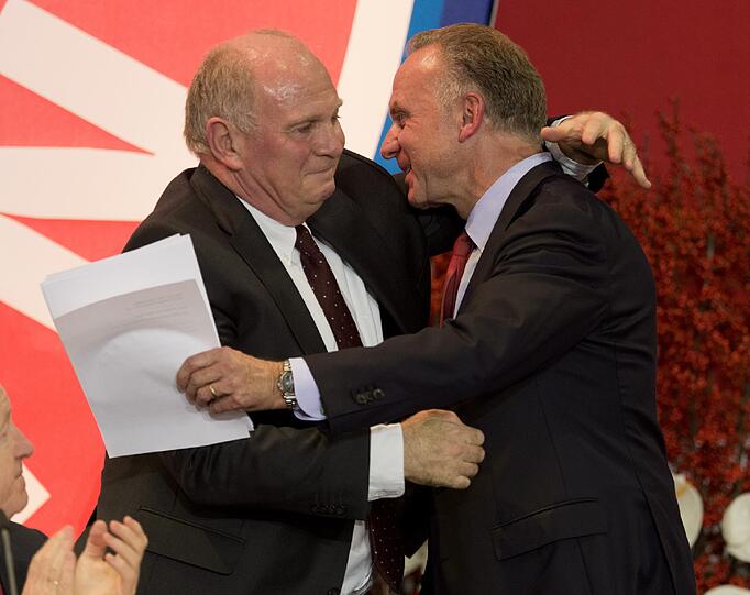 Ein Herz und eine Seele: Uli Hoeneß (l.) und Karl-Heinz Rummenigge bei der JHV des FC Bayern.