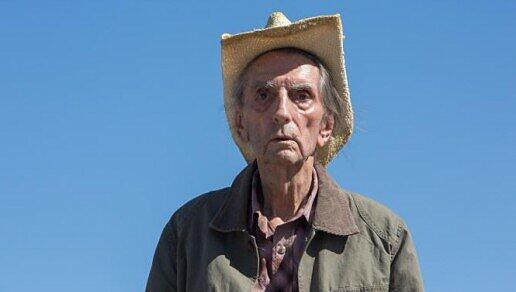 Der Eigenbrötler Lucky (Harry Dean Stanton) ist überzeugter Atheist.