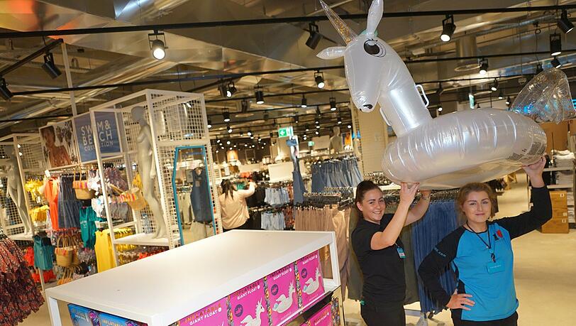 Impressionen aus dem Münchner Primark. Impressionen aus dem Münchner Primark.
