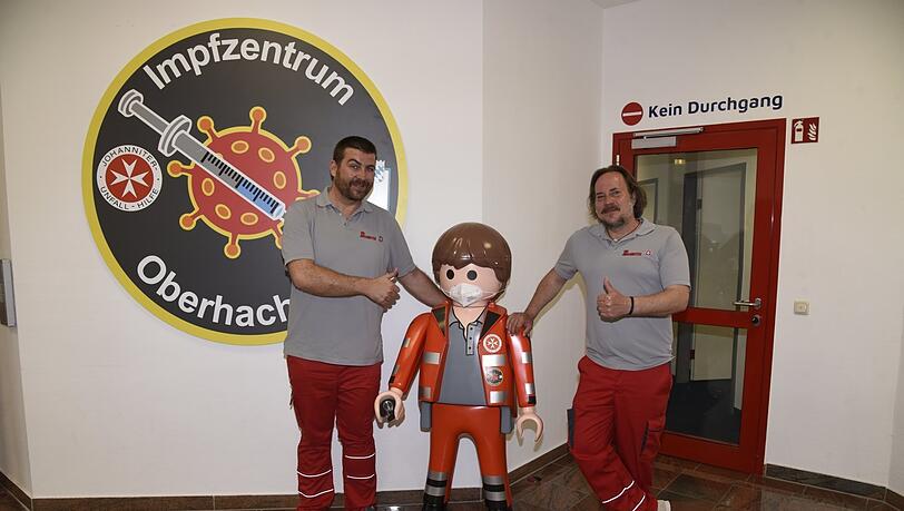 Franz Josef Strohmeier, Sascha Maaz (r.) im Impfzentrum.
