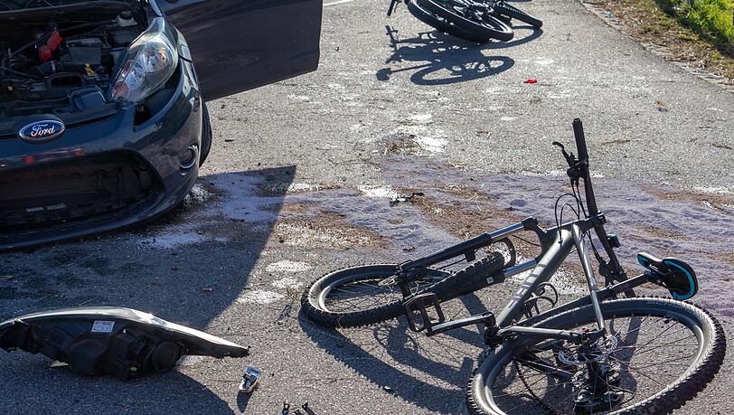 Unfälle mit Radfahrern sind immer sehr verheerend - denn sie haben keine Knautschzonen. (Illustration)