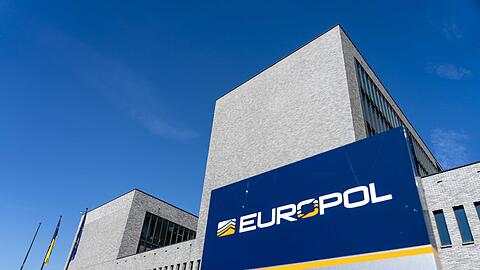 Blick auf das Geb&auml;ude der EU-Polizeibeh&ouml;rde Europol in Den Haag. (Archivbild)