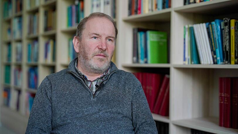 Professor Stefan Schlatt, Universit&auml;t M&uuml;nster, forscht an Affen und M&auml;usen zur m&auml;nnlichen Zeugungsf&auml;higkeit. Als einziger Wissenschaftler war er bereit dazu, vor der Kamera &uuml;ber seine Erfahrungen mit Tierversuchen zu sprechen.