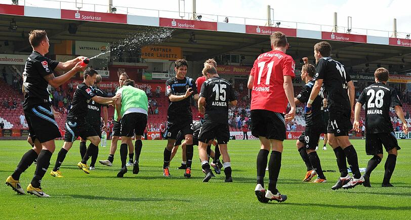 Löwen 5:0 in Cottbus: TSV 1860: Die blaue Demonstration - TSV 1860 München - Abendzeitung München