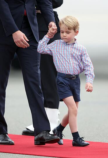 Fest an Papas Hand: Prinz George