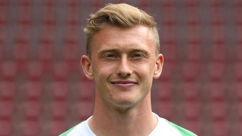 Georg Teigl im Trikot vom FC Augsburg.
