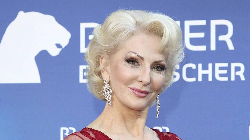 Désirée Nick wird zu Barbara Valentin
