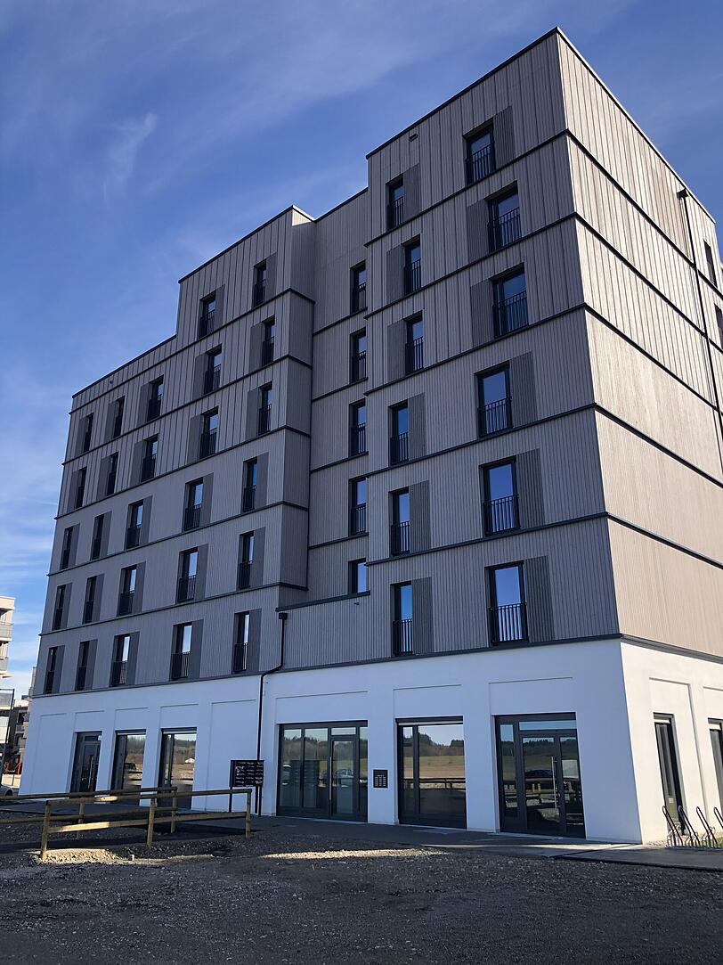 Das ist nicht das einzige Haus an der Aubinger Allee, das nicht bewohnt ist.