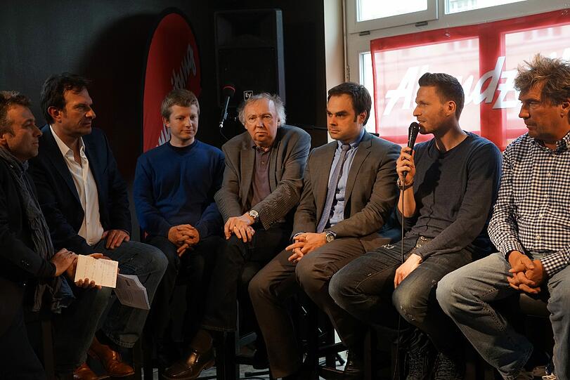 Der TSV 1860 im AZ-Café: Löwen-Star Benny Lauth, Geschäftsführer Robert Schäfer und Stadionsprecher Stephan Schneider im Talk