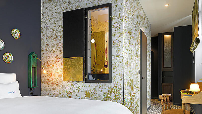 Von einfach bis üppig-royal: Die 165 Zimmer im "Royal Bavarian" sind von Designern gestaltet. Von einfach bis üppig-royal: Die 165 Zimmer im "Royal Bavarian" sind von Designern gestaltet.