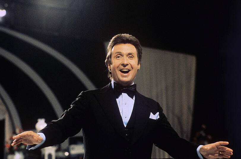 12. Februar: Peter Alexander (84): Der österreichische Sänger, Schauspieler und Showmaster prägte die deutschsprachige Unterhaltung seit den 1950er Jahren. Größte Hits waren u.a. Filme wie «Im weißen Rössl», «Charley's Tante» oder das Lied «Die kleine Kneipe».