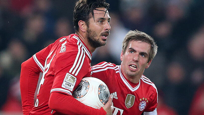 Es ist noch nicht so lange her, dass Philipp Lahm (rechts) und Claudio Pizarro gemeinsam im Bayern-Trikot jubelten. Es ist noch nicht so lange her, dass Philipp Lahm (rechts) und Claudio Pizarro gemeinsam im Bayern-Trikot jubelten.