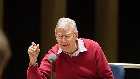 Herbert Blomstedt bei einer Probe für das Konzert im Herkulessaal.