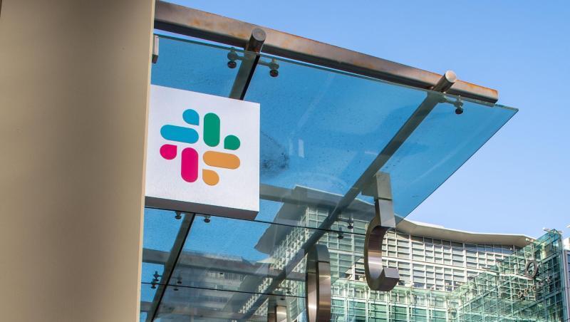 Das Logo der Firma Slack ist an der Zentrale der Firma in San Franciso zu sehen. Slack bietet eine Kommunikation-Plattform für Unternehmen an. Das Logo der Firma Slack ist an der Zentrale der Firma in San Franciso zu sehen. Slack bietet eine Kommunikation-Plattform für Unternehmen an.