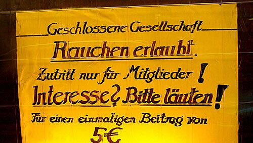 „Rauchen erlaubt" . Es gibt schon 700 Raucheclubs in München „Rauchen erlaubt" . Es gibt schon 700 Raucheclubs in München