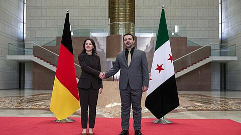 Die geschäftsführende Außenministerin, Annalena Baerbock (Grüne), traf am 20. März in Damaskus ihren syrischen Amtskollegen, Asaad al-Schaibani. Er gehört auch der neuen Übergangsregierung an. (Archivfoto)