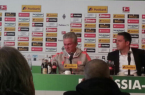 Bei der Pressekonferenz nach seinem letzten Bundesligaspiel in Mönchengladbach ringte Jupp Heynckes um Worte. Schließlich kamen ihm die tränen.