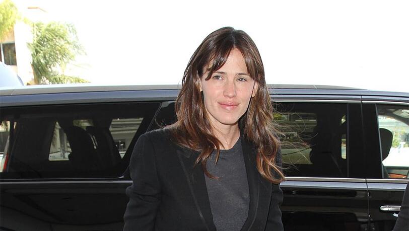 Jennifer Garner wurde mit einem neuen Mann gesichtet. Jennifer Garner wurde mit einem neuen Mann gesichtet.