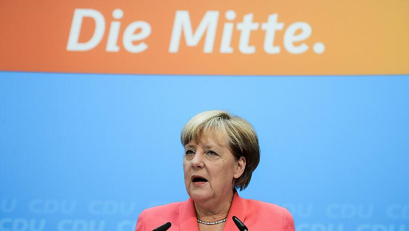 Ungewöhnlich offene Worte von Bundeskanzlerin Angela Merkel bei einer Pressekonferenz nach der CDU-Bundesvorstandssitzung in Berlin. Foto: Michael Kappeler Ungewöhnlich offene Worte von Bundeskanzlerin Angela Merkel bei einer Pressekonferenz nach der CDU-Bundesvorstandssitzung in Berlin. Foto: Michael Kappeler