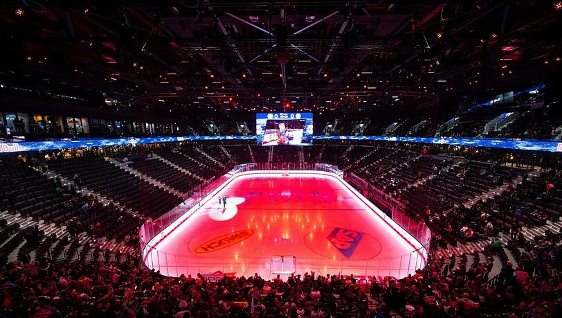 Ein Hingucker: Der SAP Garden wurde am 27. November mit einem Spiel des EHC gegen die Buffalo Sabres eröffnet. Ein Hingucker: Der SAP Garden wurde am 27. November mit einem Spiel des EHC gegen die Buffalo Sabres eröffnet.