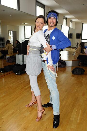Simone Ballack und Tanzpartner Erich Klann beim Fotoshooting im Tanzzentrum Starnberg.
