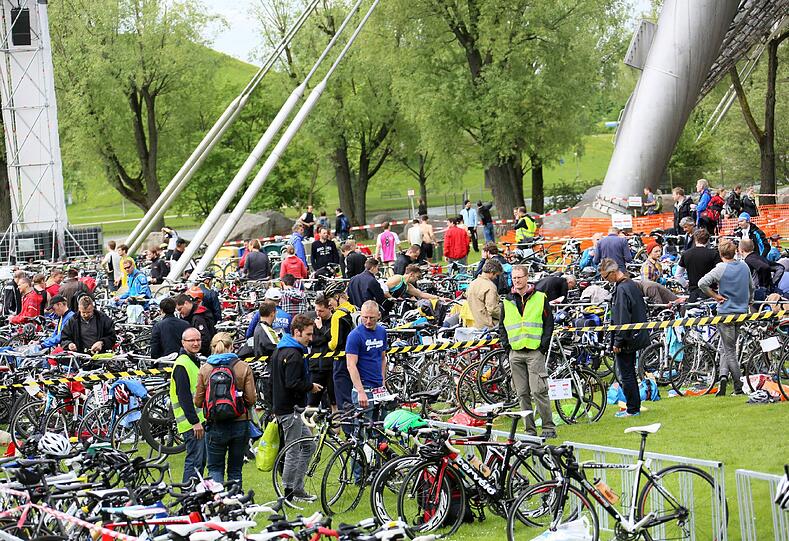 Triathlon in Milbertshofen. Die Bilder.
