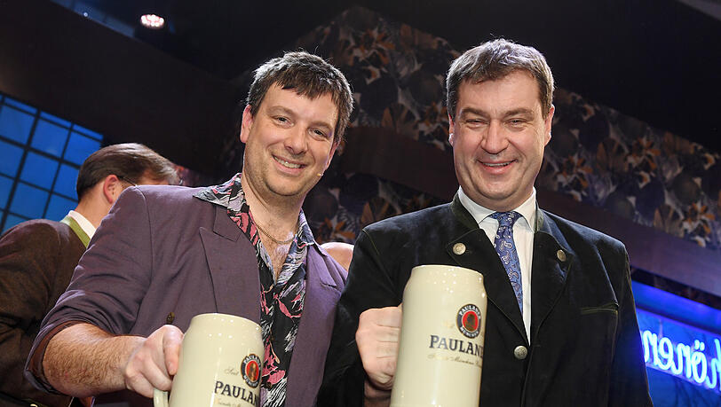 Anno 2017: Markus Söder (CSU, r) und sein Double, der Schauspieler Stephan Zinner, beim traditionellen Politiker-Derblecken am Münchner Nockherberg.