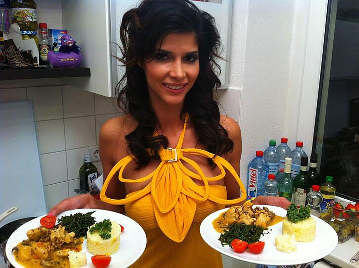 Der Hauptgang - und Micaela gibt sich immer noch brav - droht da etwa ein Imagewechsel?