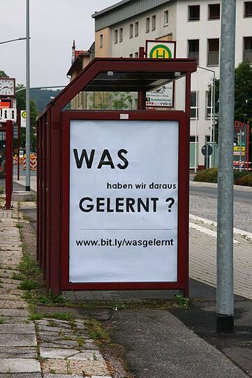 Anti-Nazi-Plakate in Freital. Aufgehängt von Dies Irae.