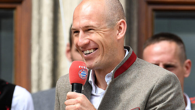 Arjen Robben scherzte über die verpasste WM von ihm und Sandro Wagner und kündigte an, im nächsten Jahr wieder angreifen zu wollen.