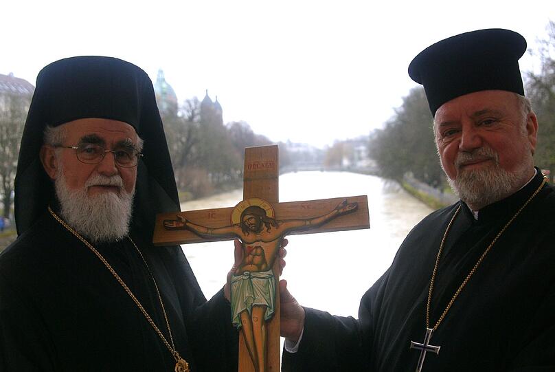 Im Jahr 2012 konnte das Kreuz aufgrund der Strömung nicht zur Isarweihe von der Brücke geworfen werden.
